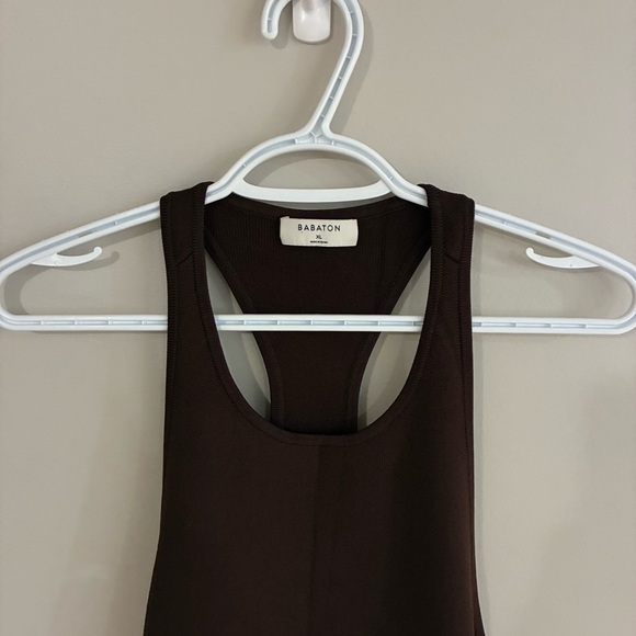 Aritzia‎ Babaton Brown Sculpt Knit Racer Midi Dress - Picture 5 of 6